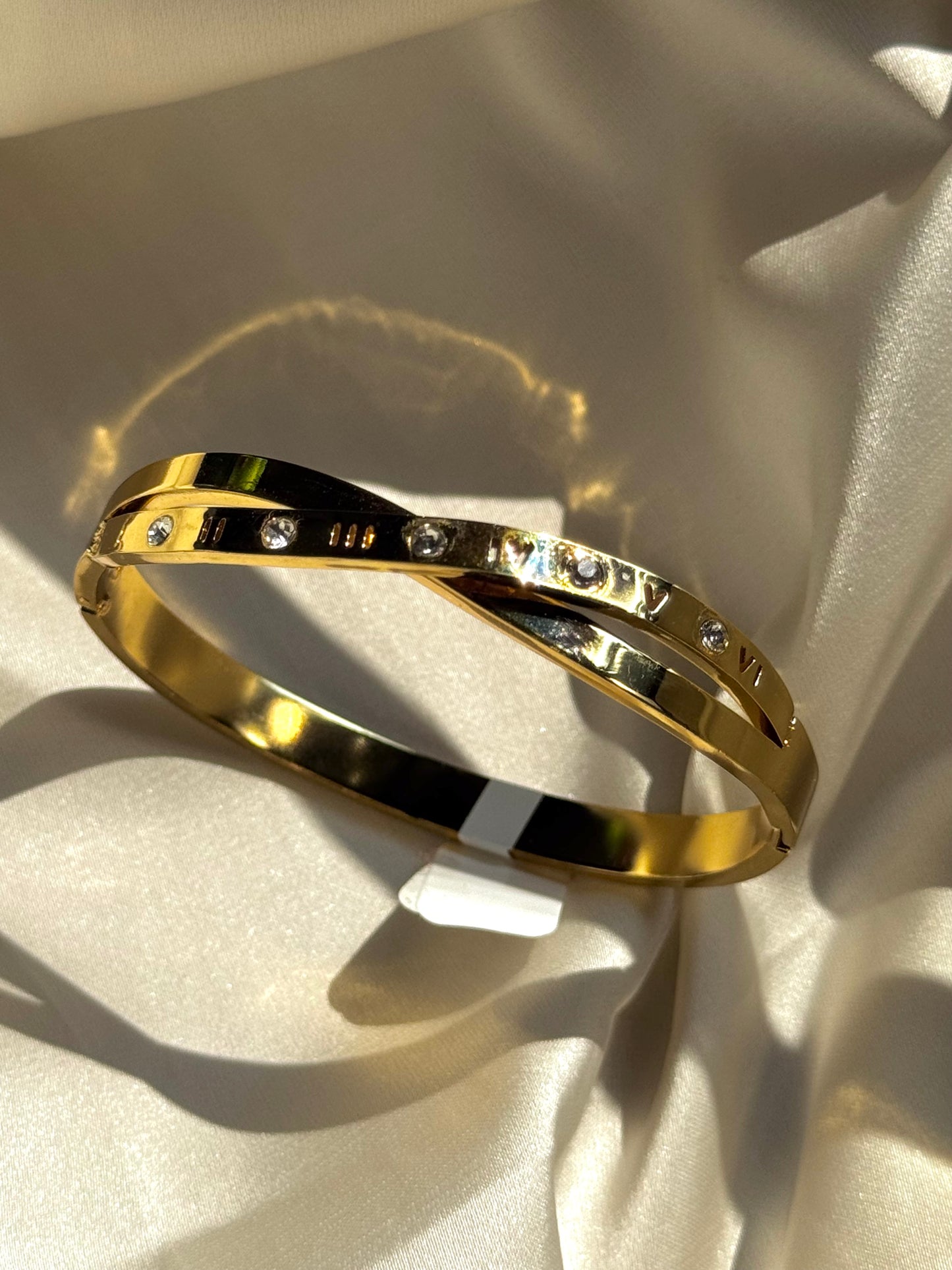 Roman Twist Bangle