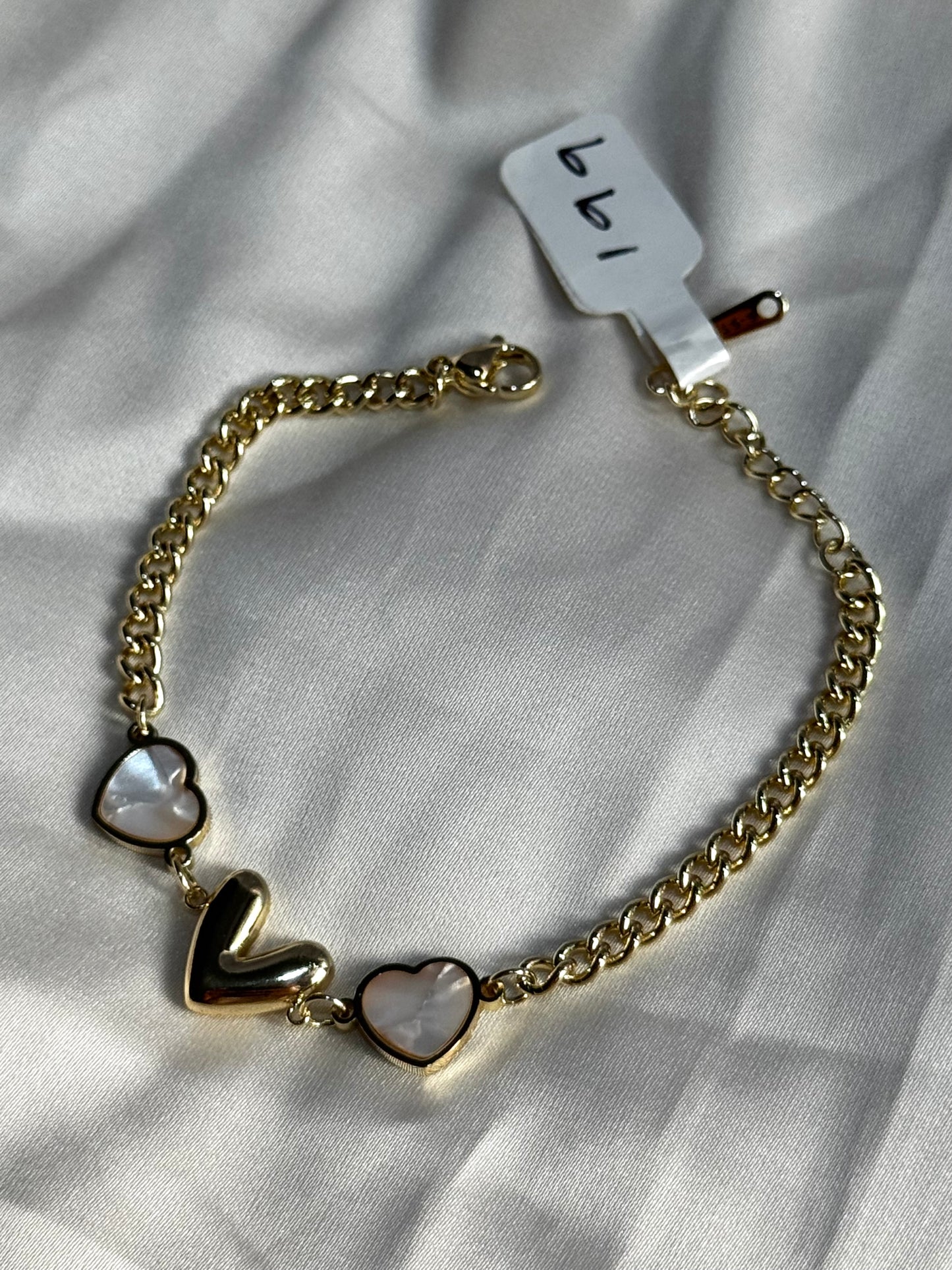 Mother of Pearl Heart bracelet