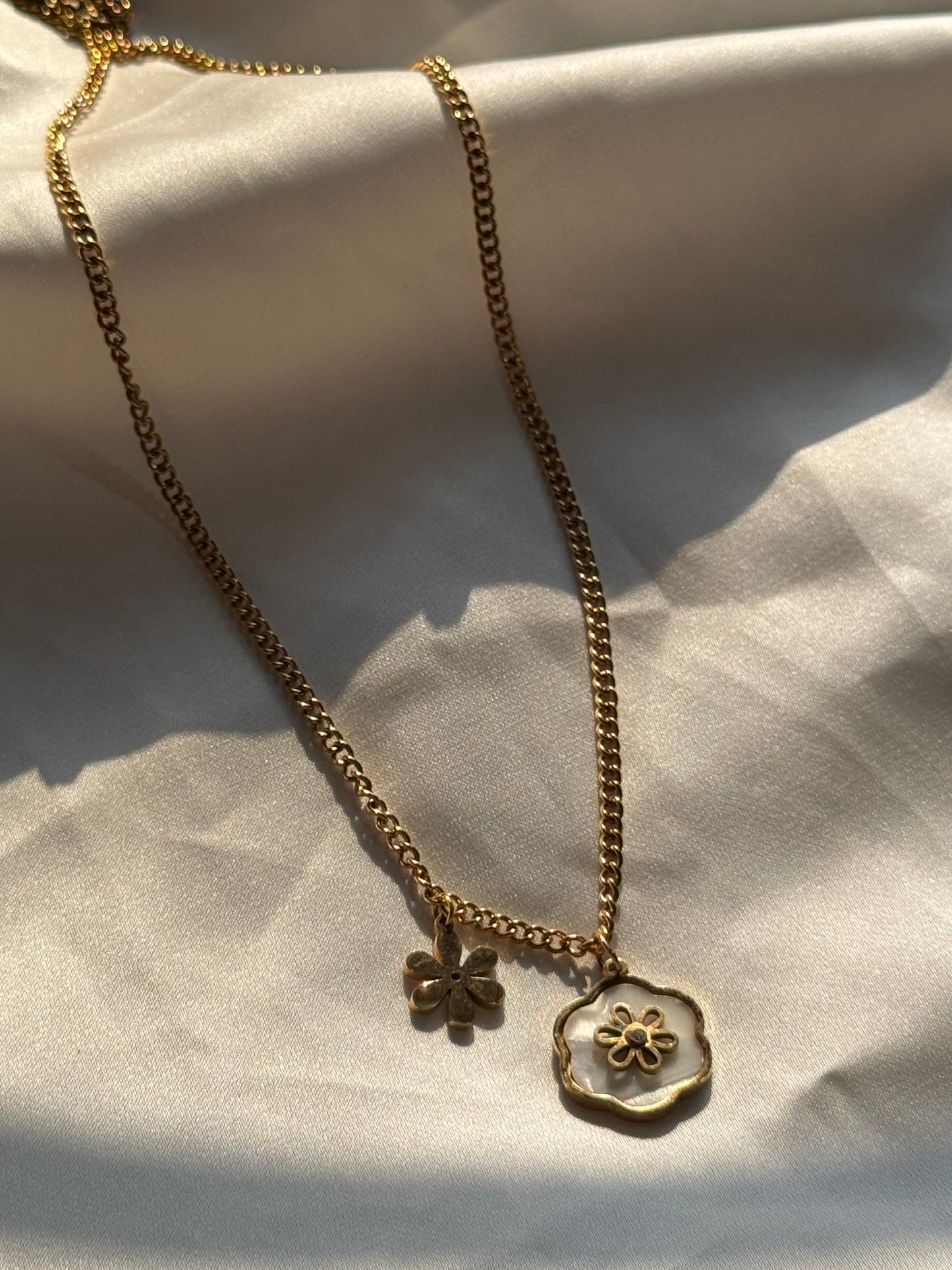Floral Pearl Drop Pendant chain