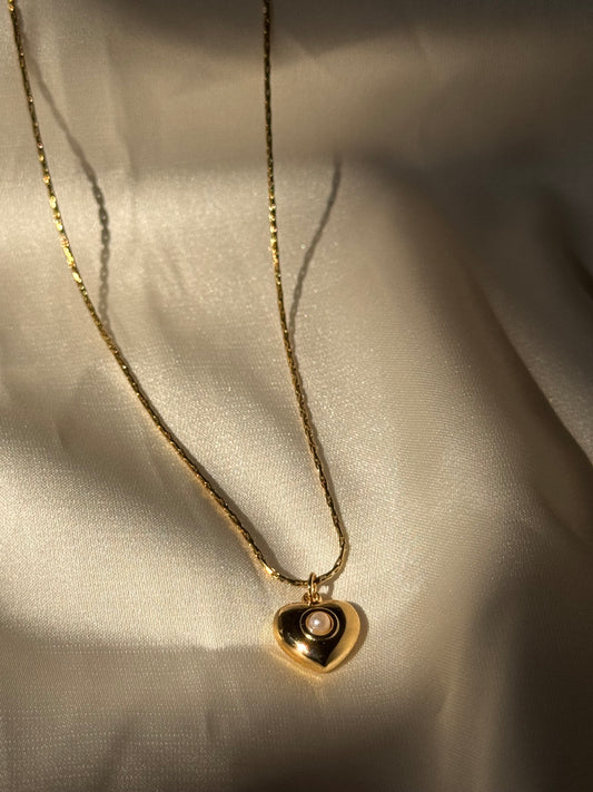 gold heart pendant Necklace