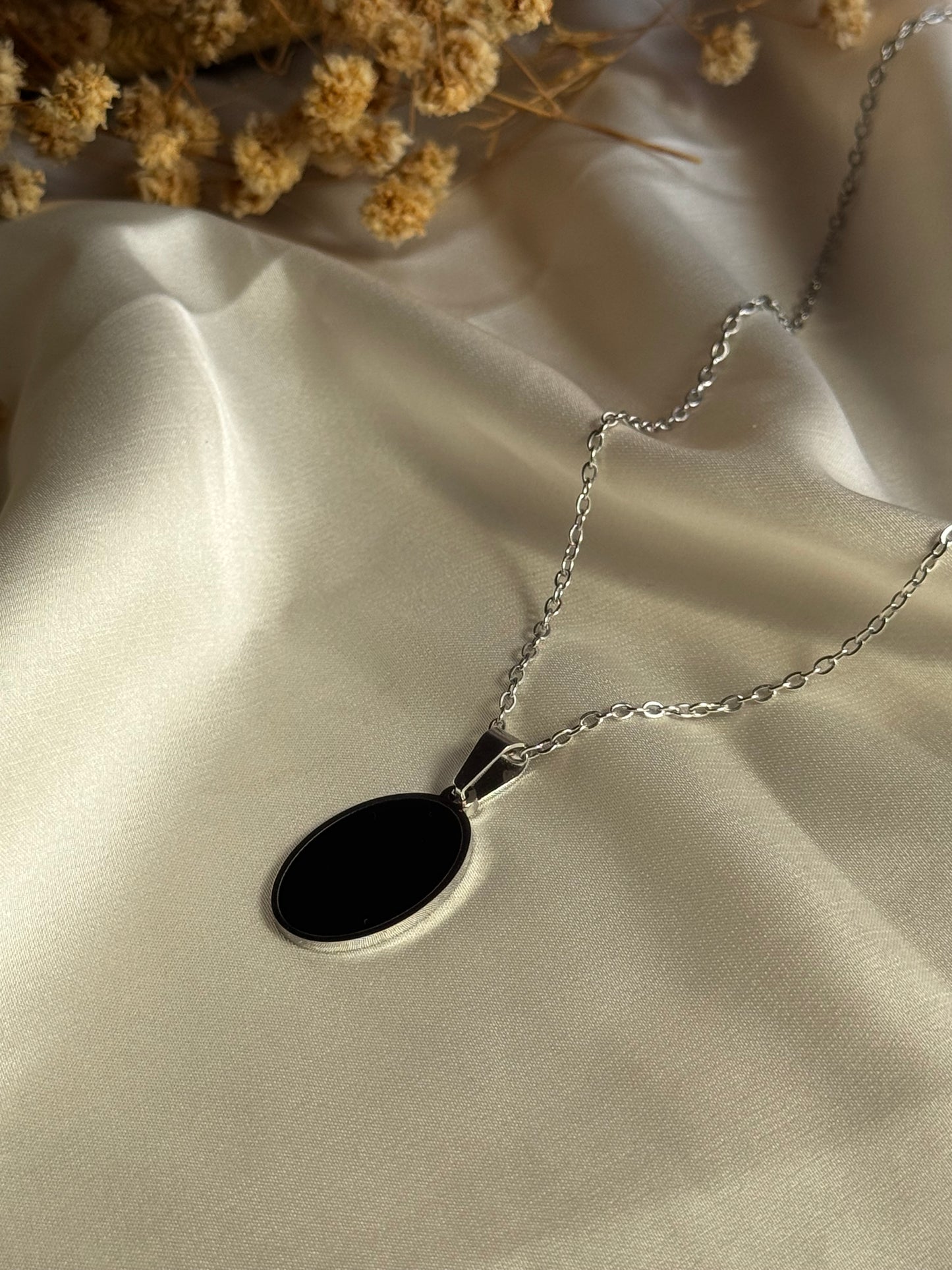 silver oval pendant necklace