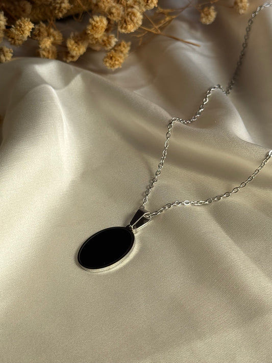 silver oval pendant necklace