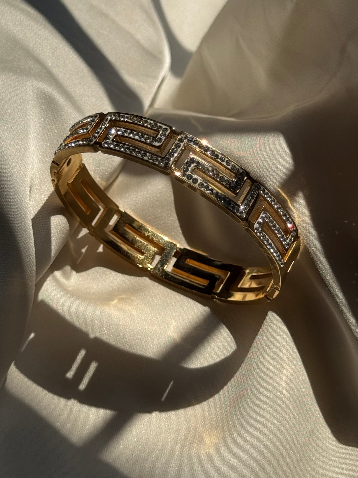Hera Bangle