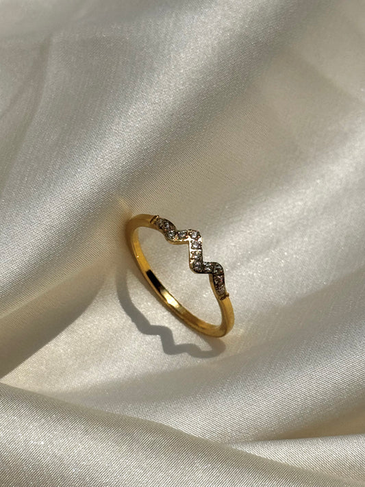 Crystal Zig-Zag V-Ring