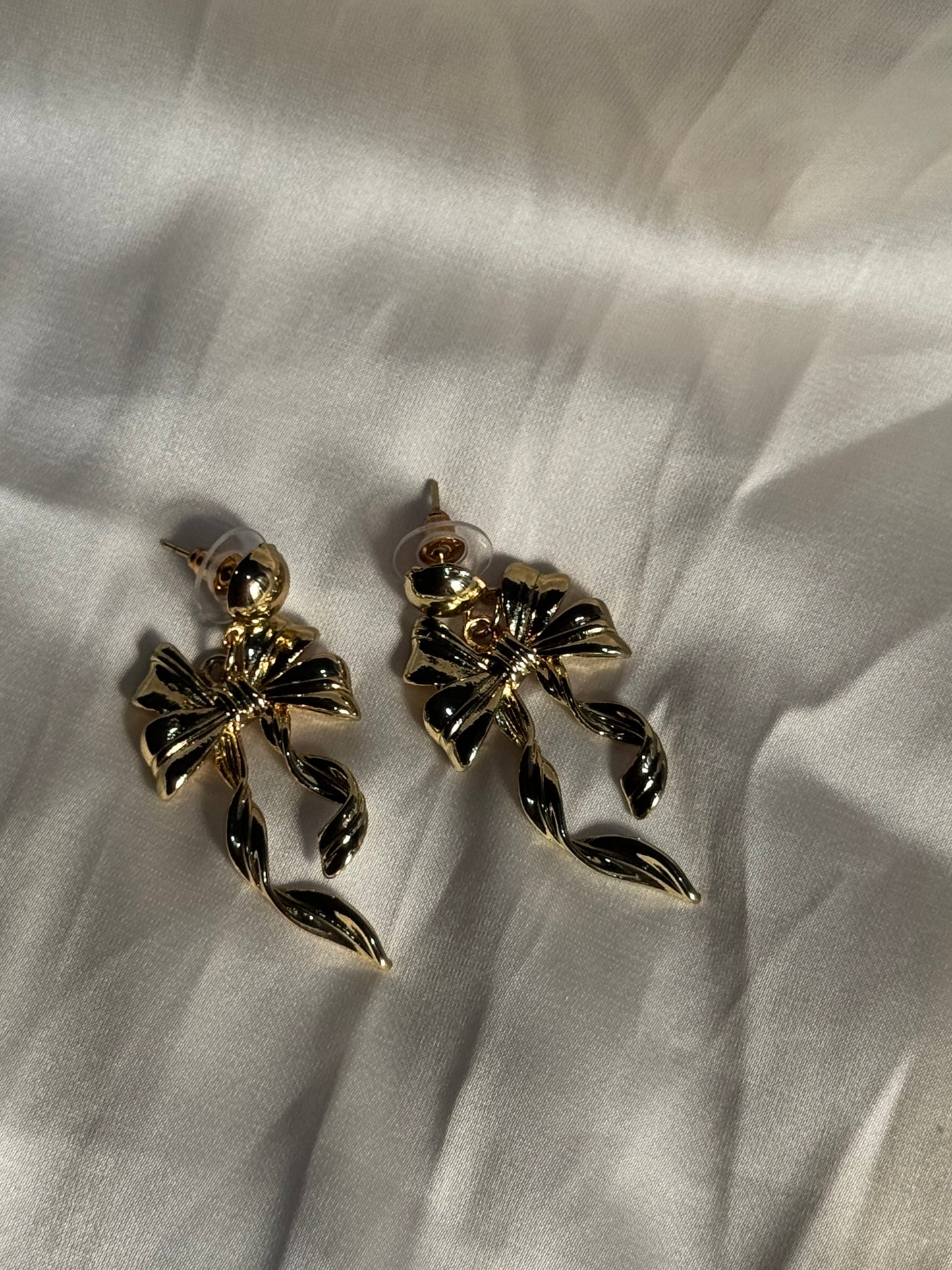 Gilded Ribbon Drops Earrings
